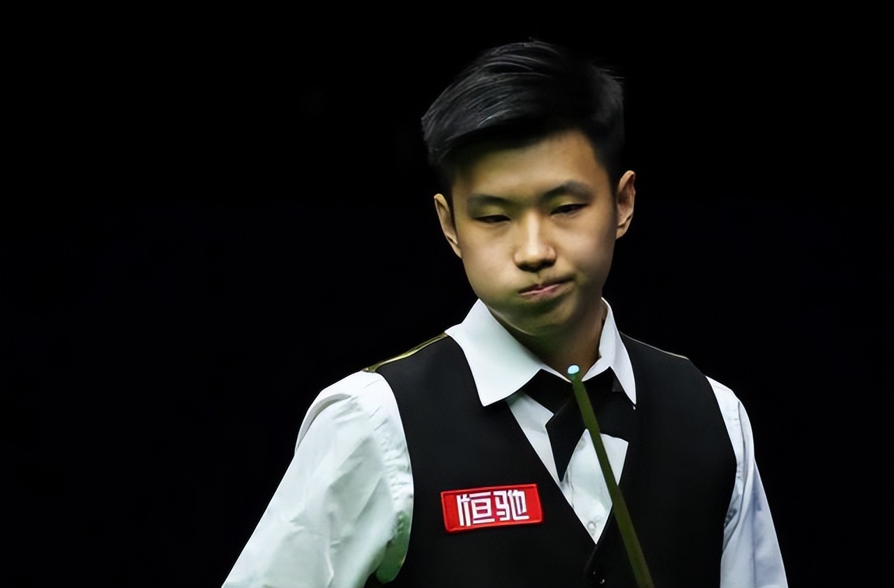 导致比分落 导致比分落