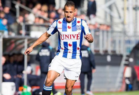 也指向了何 也指向了何